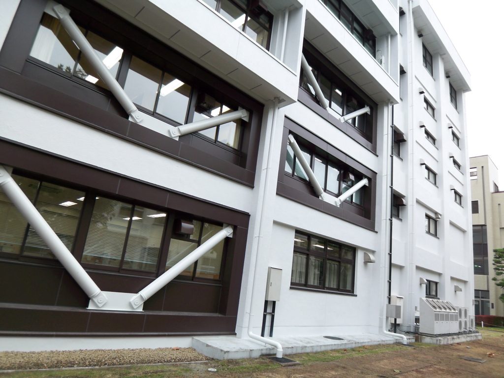 日大工学部図書館の事例